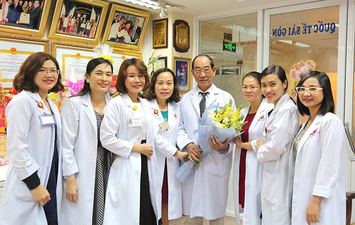 Đội ngũ y bác sĩ bệnh viện Phụ sản Quốc tế Sài Gòn